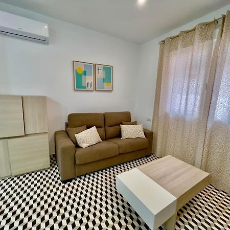 Rockside Residences Suites La Linea N1 La Línea de la Concepción Εξωτερικό φωτογραφία