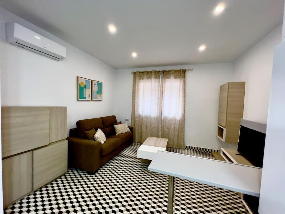 Rockside Residences Suites La Linea N1 La Línea de la Concepción Εξωτερικό φωτογραφία